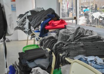 El centro de residuos textiles continúa con la colecta: cómo ayudar con telas en desuso