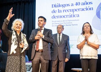 Un conversatorio por los 40 años de democracia reivindicó la figura de Sonia Torres