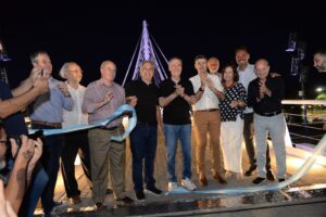 La ciudad cuenta con un nuevo puente peatonal