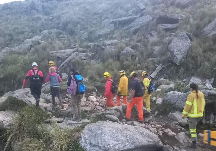 Así auxiliaron a una mujer tras sufrir un malestar en el Cerro Champaquí