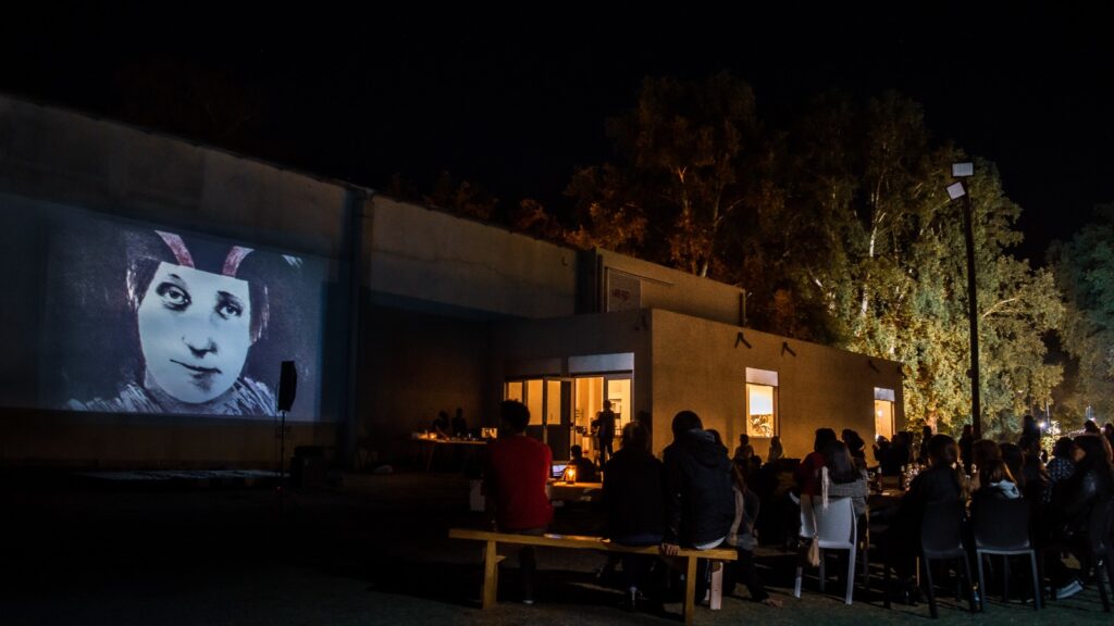 El Macu de Unquillo vuelve con sus proyecciones de cine al aire libre