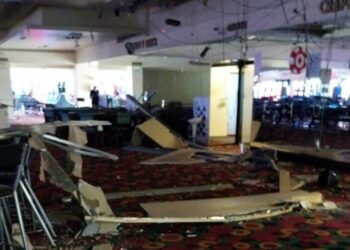 Debido a la tormenta, se desplomó gran parte del techo del Casino de Villa Carlos Paz