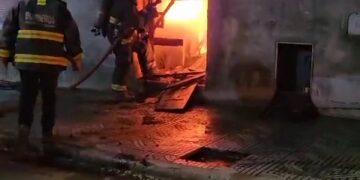 Un incendio en Alto Alberdi dejó como saldo una joven quemada