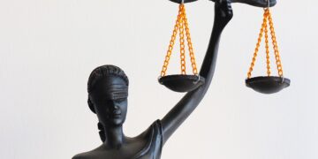 Abogados de Córdoba piden defender el derecho laboral protectorio