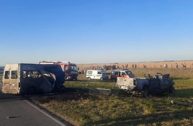 El trágico choque se produjo en horas de la tarde, en la ruta S-253. (Foto: Gentileza Diario de Río Tercero).