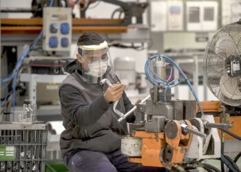 La actividad industrial volvió a retroceder en septiembre