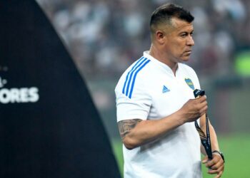 Almirón renunció a la dirección técnica de Boca