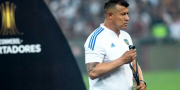 Almirón renunció a la dirección técnica de Boca