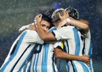 La Selección goleó y clasificó a cuartos de final