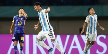 Argentina va por los octavos