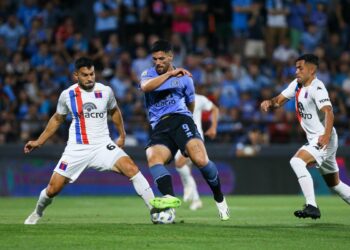 Belgrano cayó goleado ante Tigre y perdió la punta