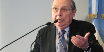 Guillermo Calvo: “un sustituto de muy alto riesgo”