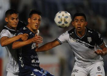Quilmes y Gimnasia reanudan el juego
