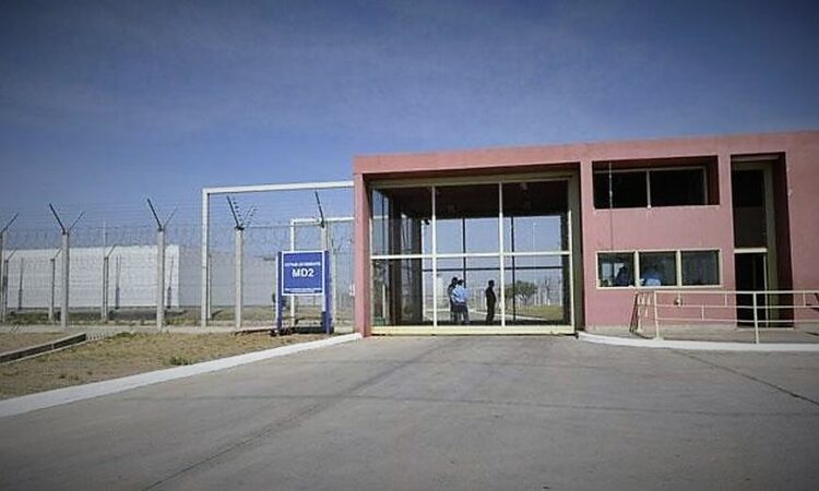 Megaoperativo en la cárcel de Bouwer para desbaratar una banda narco