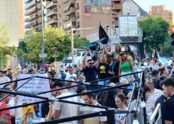 La «caravana final» de La Libertad Avanza, en el corazón de Nueva Córdoba