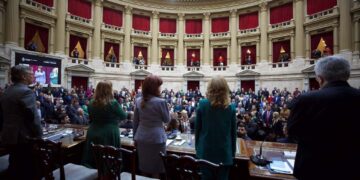 La Asamblea Legislativa proclamó las fórmulas para el ballottage con Massa y Milei presentes en el Congreso