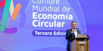 Llaryora destacó las políticas de su gestión en economía circular