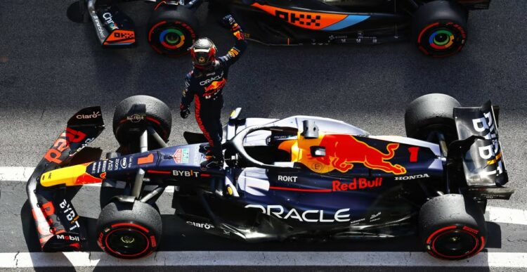 Triunfo demoledor de Verstappen