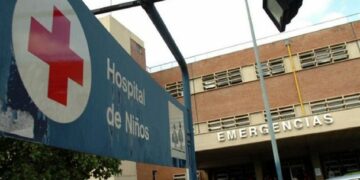 Por una disputa en barrio Las Violetas una adolescente terminó gravemente herida por un balazo en la cabeza