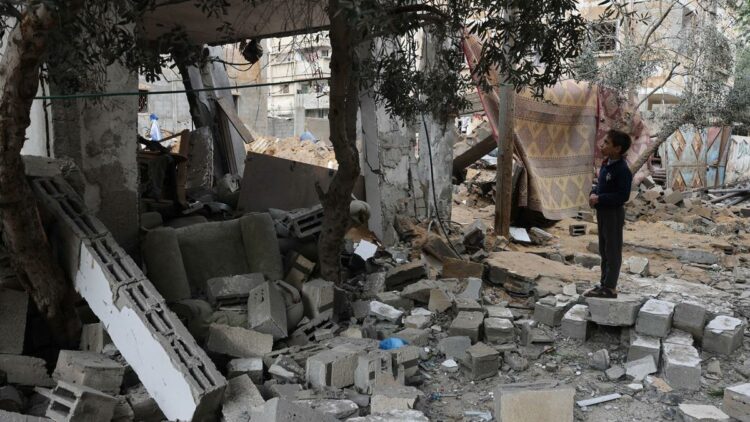 El centro médico Al Shifa continuaba bajo el asedio de tanques israelíes.