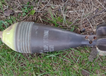 Encuentran un artefacto bélico en funcionamiento en el medio del Cerro Colorado