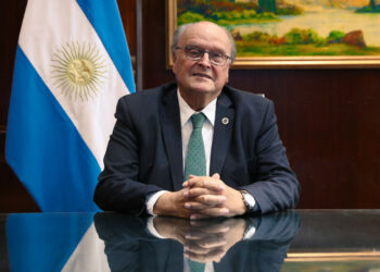 De Mendiguren se reúne con líderes del sector automotriz en Córdoba