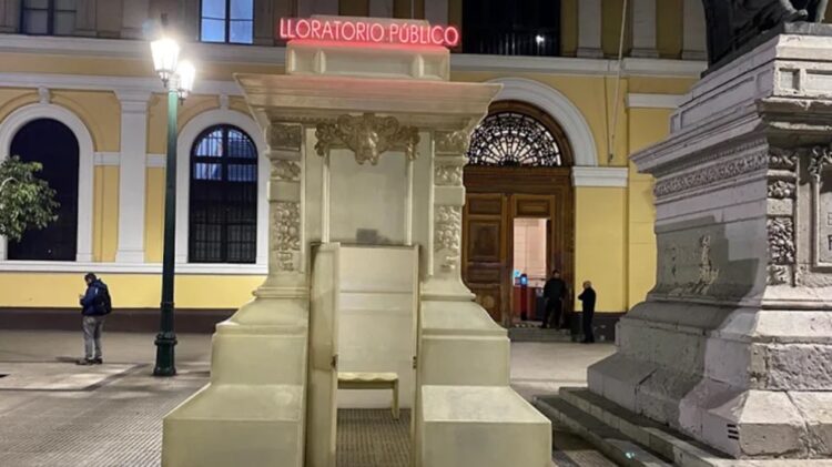 Instalaron el primer “lloratorio público” para que personas cansadas y deprimidas se desahoguen
