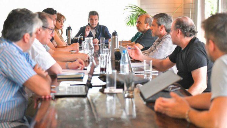 Massa se reunió ayer con su equipo económico para ordenar la transición.