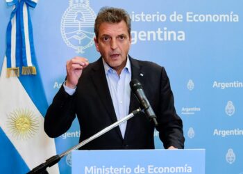 El abastecimiento se normaliza tras otro aumento de las naftas