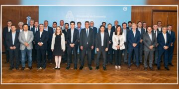 Massa garantizó fondos a las provincias para el pago de sueldos y aguinaldos