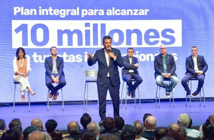 El PJ de San Francisco anunció que votará a Massa el próximo domingo