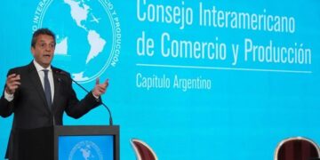 Massa cerró su campaña con un llamado a la unidad y la paz