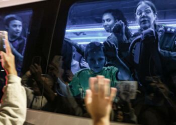 Hamás liberó más rehenes y la tregua se extiende dos días