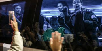 Hamás liberó más rehenes y la tregua se extiende dos días