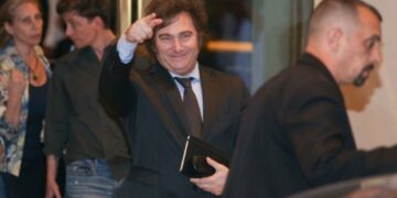 Milei continúa con reuniones con su gabinete y recibió el saludo de referentes internacionales