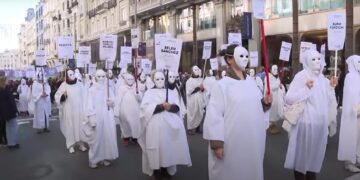 Marchan en todo el mundo contra la violencia hacia las mujeres