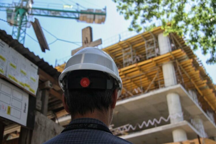 Se multiplican las advertencias por las consecuencias del fin de la obra pública