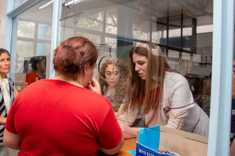 El vecino retire la droga directamente en la farmacia con la prescripción médica.