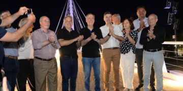Inauguraron un nuevo puente peatonal y la remodelación de la ex plaza Austria