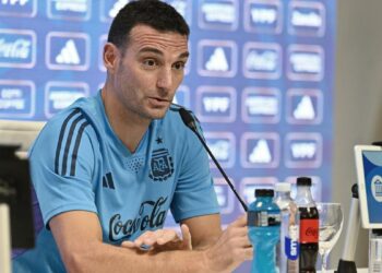 Finalmente, Scaloni viajaría al sorteo de la Copa América
