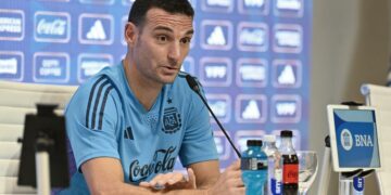 Finalmente, Scaloni viajaría al sorteo de la Copa América