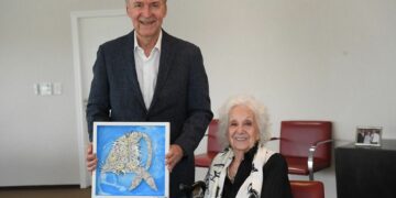 Fuerte gesto de Schiaretti hacia la titular de Abuelas de Plaza de Mayo