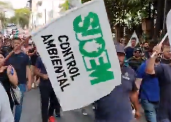 Trabajadores municipales se movilizan en reclamo por salarios y contra la precarización laboral