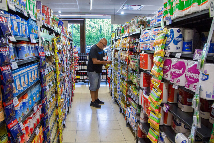 La inflación en diciembre fue de 25,5% y el acumulado de 2023 trepó a 211,4%