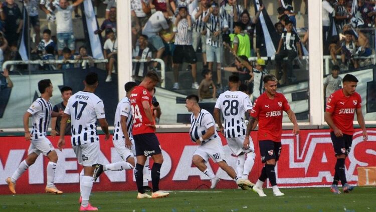 Talleres superó a Independiente y aseguró su pase a la Libertadores