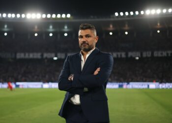 Javier Gandolfi dejó de ser el DT de Talleres