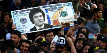Milei: “Ahora comprar dólares es libre”