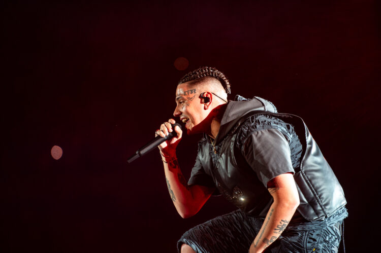 Con un alucinante show, Duki se consagró como el artista más joven en presentarse en el estadio de River