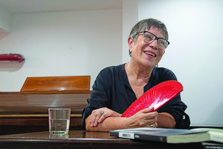 María Teresa Andruetto: "La escritura es un lugar de encuentro conmigo misma y sucede en mi casa"