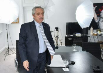 Fernández asistirá a la Cumbre del Mercosur en Río de Janeiro, la última actividad de su gestión